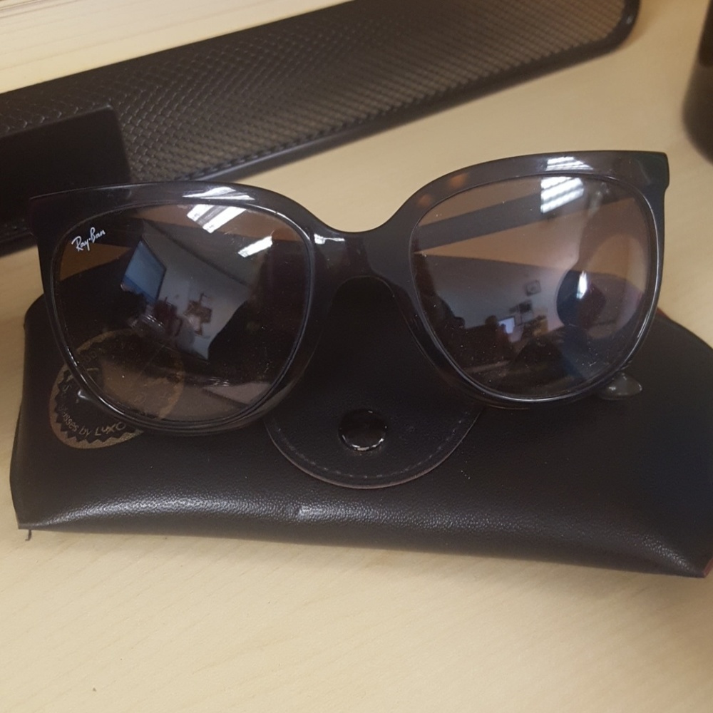 Ray Ban Sunglasses with Soft Case.